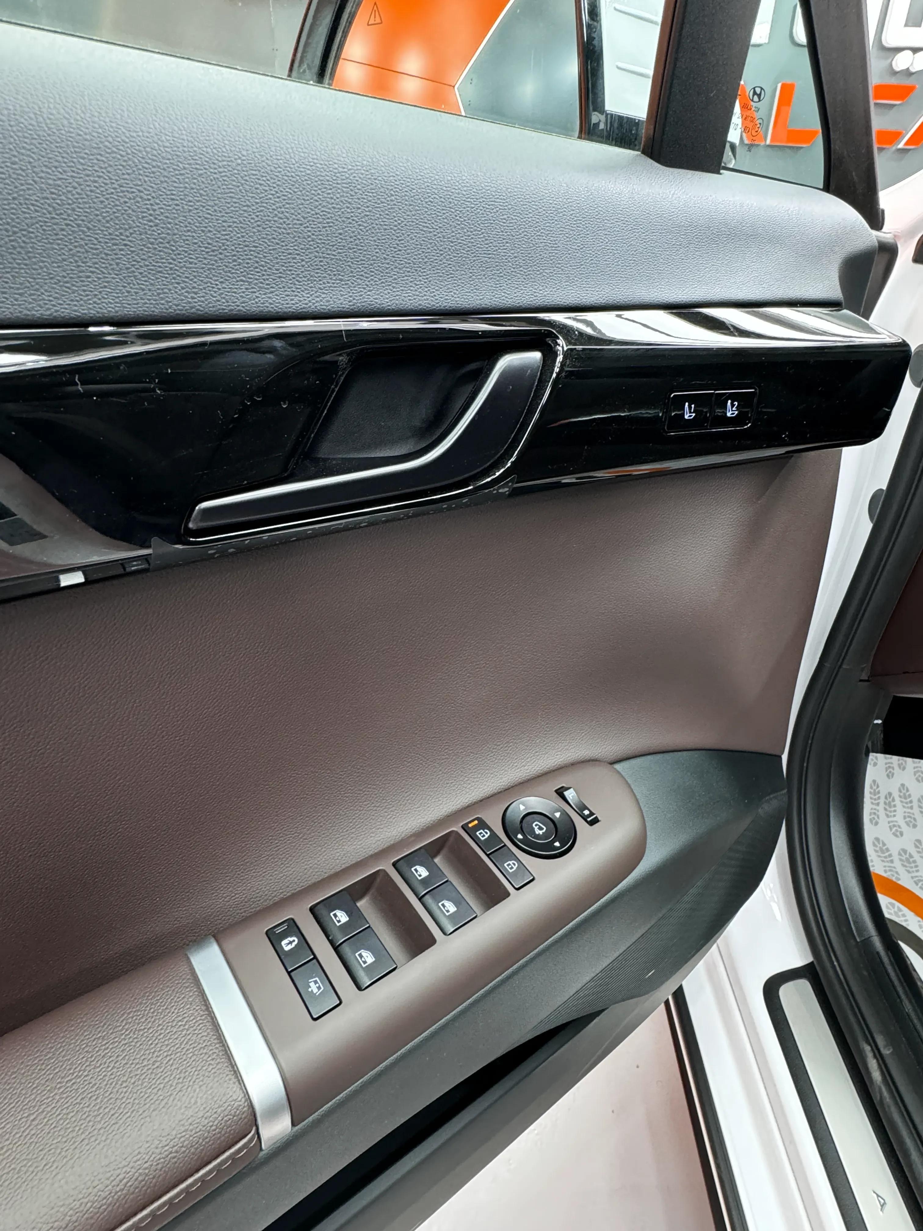interior image_6