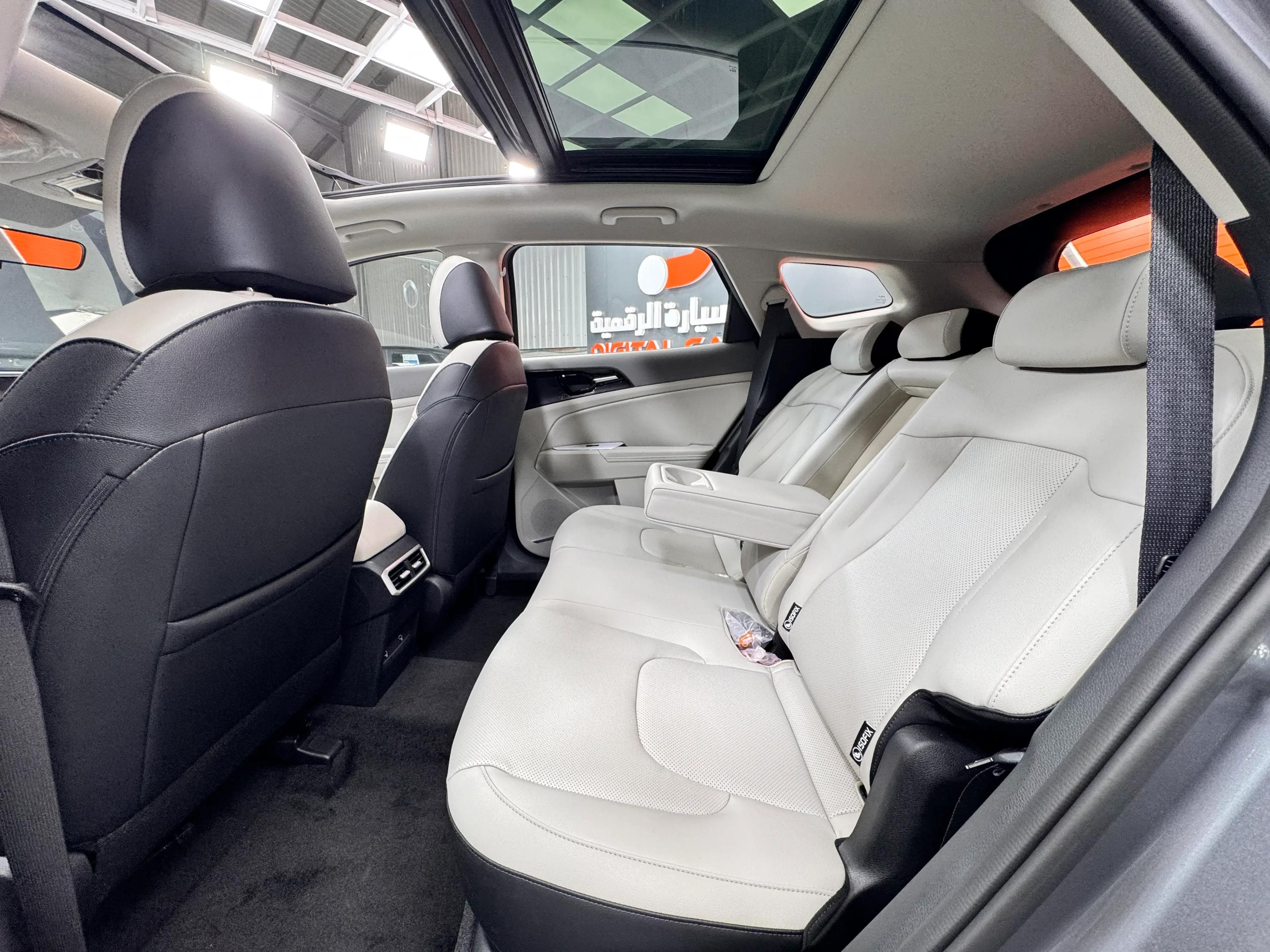 interior frontRight